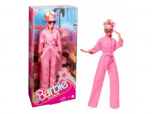 Barbie v růžovém filmovém overalu